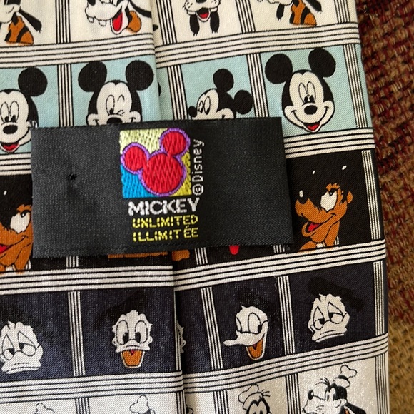 Mickey tie - Picture 2 of 5